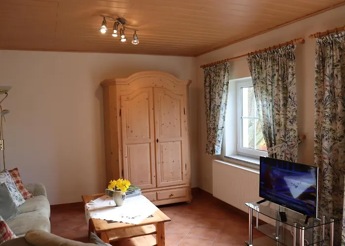 Weidengrund Burg Kauper * Byhlen