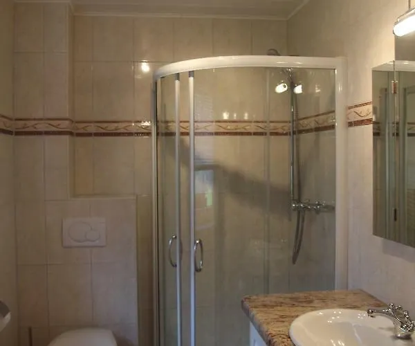 Weidengrund Burg Kauper * Byhlen